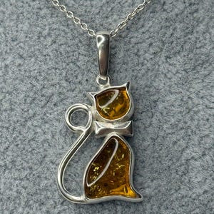 Natural Baltic Amber Pendant.Amber Stone CAT Pendant.Genuine Amber Stone Jewelry Pendant.Amber Jewelry.Sterling Silver 925 Cat Pendant Amber