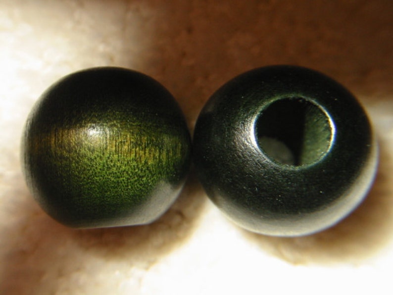 round green wooden beads from the 1970/'s lot of thirty-two 1 excellent new condition 25 mm
