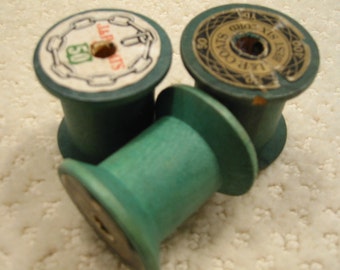 vintage lot of three (3) green wooden sewing thread spools . . J  & P Coats . . Coats and Clarks . . from the 1940's . . very good condition