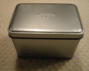 vintage 'International Coffees'  25th Anniversary tin - very collectible - from General Foods