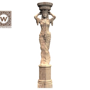 Puede incluir: Escultura de madera de color marrón claro de una mujer sosteniendo una plataforma circular sobre su cabeza. La escultura está montada sobre una columna con una base detallada. El logotipo de Wood Trim Studio es visible.