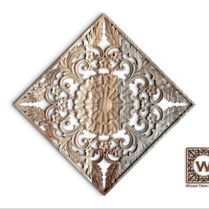Renaissance Bloom Tile