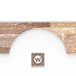 Könnte beinhalten: Ein geschnitzter Holzbogen mit aufwendigen floralen Mustern. Der Bogen ist hellbraun und hat ein halbkreisförmiges Design. Das Logo von Wood Trim Studio befindet sich unten.