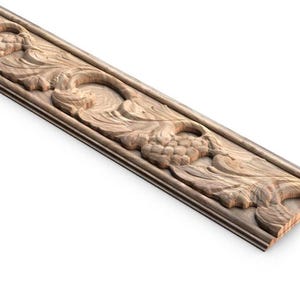 Grapeleaf Harmony — Verdura Scroll Moulding
