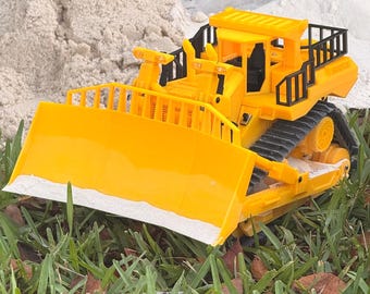 3D Printed RC Bulldozer | PS4 Controller + Batteries + Charger Included | ABS & TPU | Hand Built