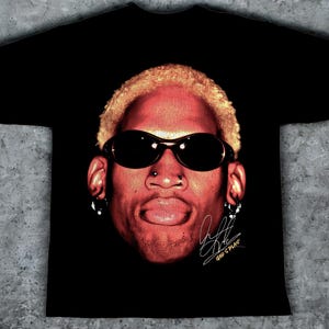 T-shirt oversize Dennis Rodman 1 in 100% cotone - SPEDIZIONE GRATUITA - Massima qualità - Con scatola regalo e adesivi!