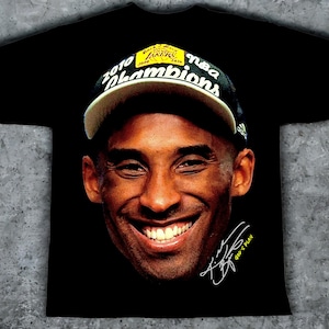Maglietta oversize di Kobe Bryant - Qualità superiore - SPEDIZIONE GRATUITA - Con scatola regalo e adesivi!