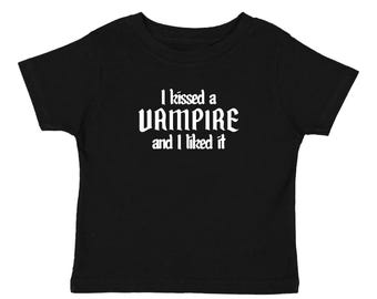 I Kissed A Vampire And I LIked It Baby Tee, Twilight Halloween Shirt, Y2k Trendy T Shirt, Black Graphic Tee, Fall Women's Clothing, Goth