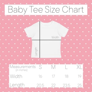 K&ouml;nnte beinhalten: Gr&ouml;&szlig;entabelle f&uuml;r Baby-T-Shirts mit Ma&szlig;en in Zoll f&uuml;r die Gr&ouml;&szlig;en S, M, L und XL. Die Tabelle zeigt die Breite und L&auml;nge jeder Gr&ouml;&szlig;e.