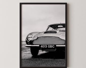 Póster vintage del Aston Martin DB5: arte retro en blanco y negro