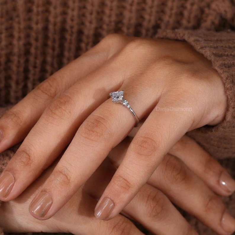 Lab Grown Diamond Ring: Princess Cut Three Stone Compass Prong - Etsy