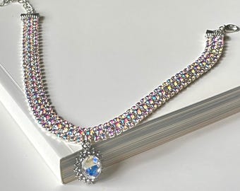 Rhinestone Collar for Cats & Small Dogs – Luxurious Sparkling Jewelry Adjustable with Aurora Borealis Effect, Elegant Pet Accessory
