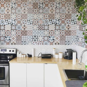 Azulejo Tile Peel and Stick Wallpaper - Mediterranean Mosaic Backsplash