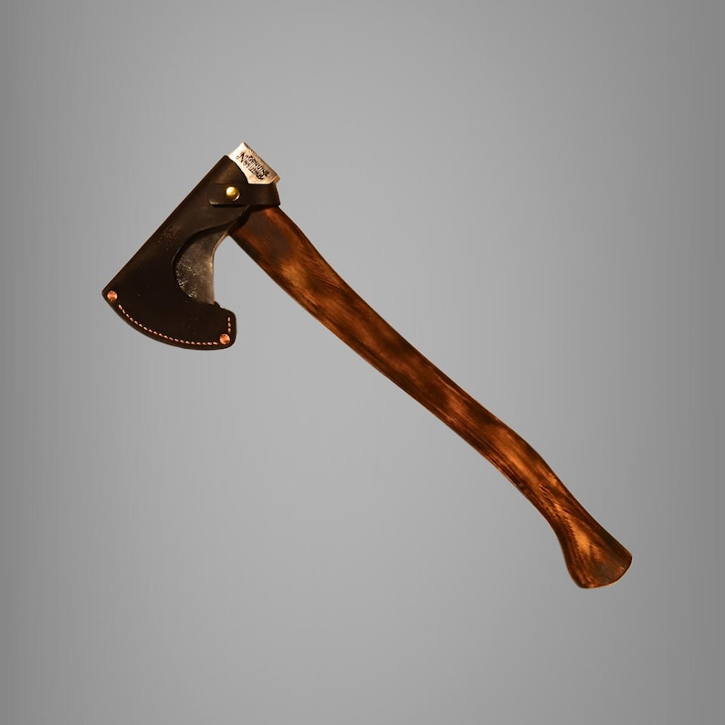 Restaurerad Norlund Tomahawk-yxa bild 1