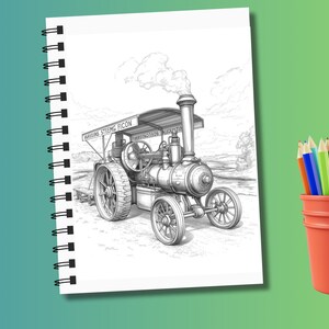 Może przedstawiać: Spiralny szkicownik prezentuje szczeg&oacute;łową czarno-białą ilustrację zabytkowego parowozu. Po prawej stronie stoi małe pomarańczowe wiadro wypełnione kolorowymi oł&oacute;wkami.