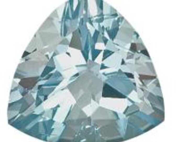 Natural Loose Aquamarine Trillion Shape Natural Loose Gemstones variation