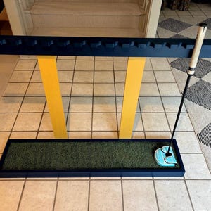 Handcrafted pine 14-16 club golf rack for club display or simulator. Unpainted with 14 club grooves (2 more possible). Painted on request.