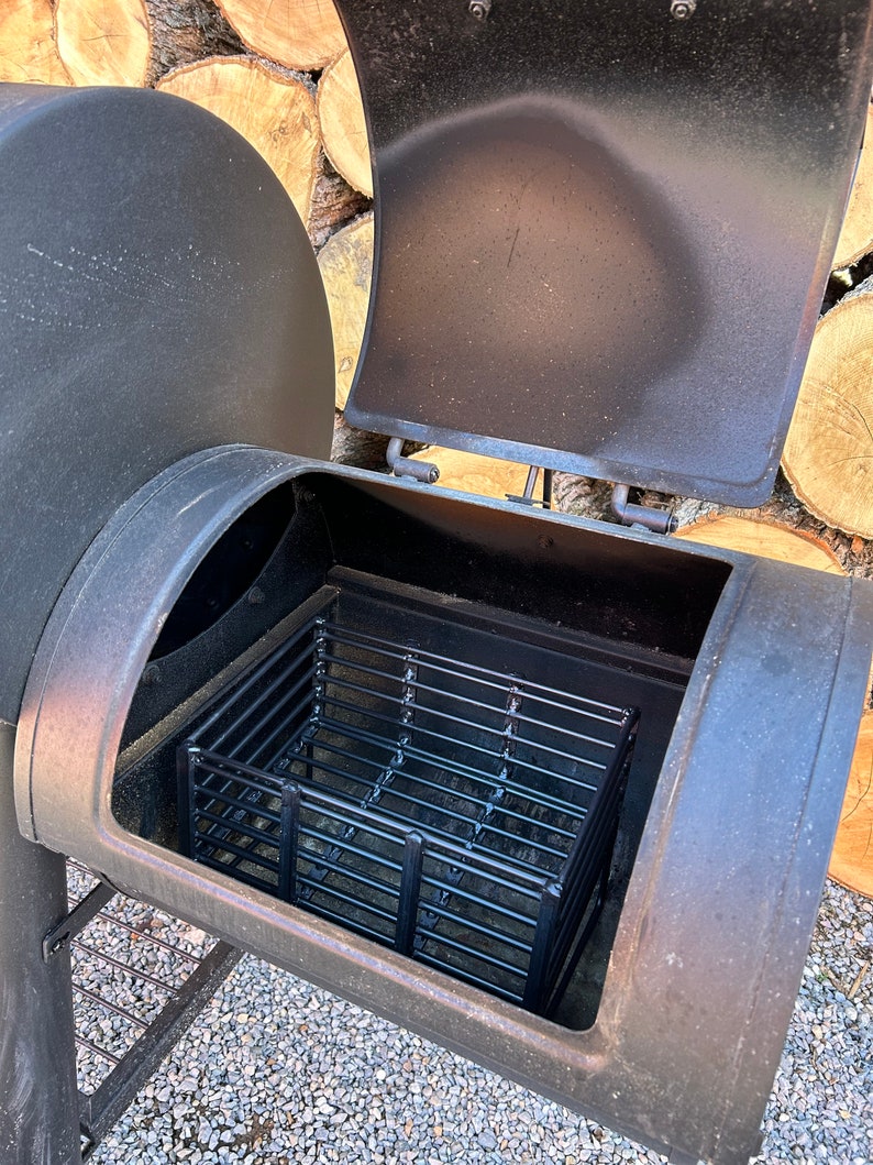 Heavy Duty Small Charcoal Basket with Legs - Thumbnail 4