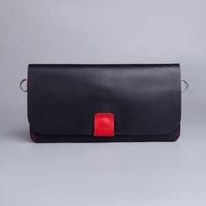 Cartera de cuero de lujo con detalles hechos a mano: perfecta para salidas nocturnas elegantes Cartera de cuero hecha a mano con un diseño minimalista y elegante