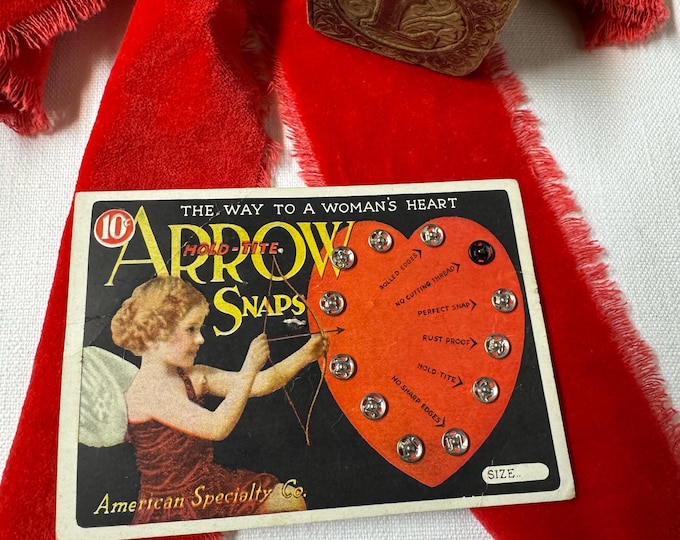 Vintage ARROW Spring Snaps Fasteners on the Original Card: Heart, Cupid, USA