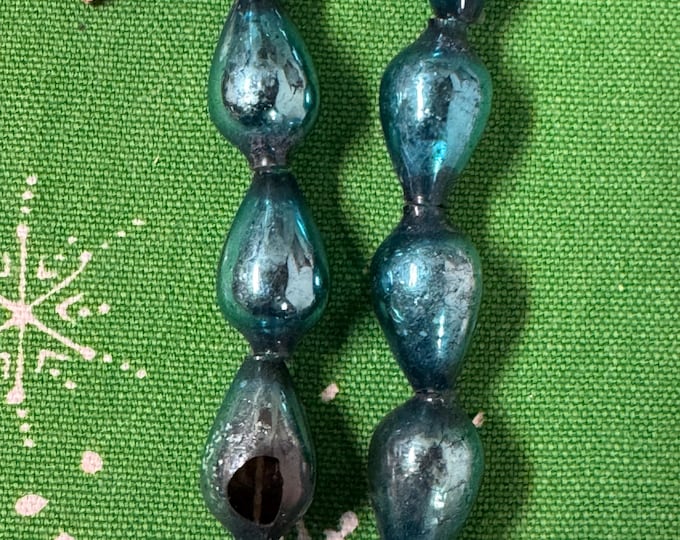 Rare Vintage Blue Mercury Glass Oblong Bead Garland: 24 inches, 1940