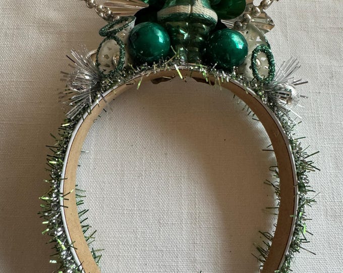 Handmade Green Santa Christmas Headband: Vintage Reflectors & Ornaments