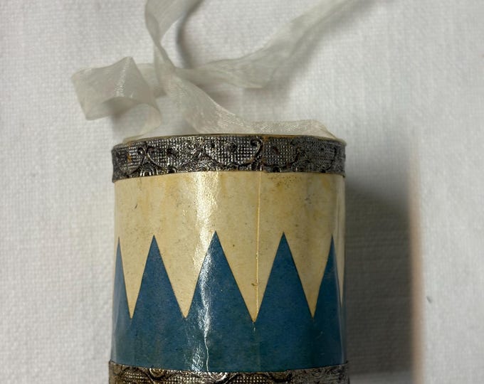 Rare Vintage Putz Blue and White Drum: Trim. 1940