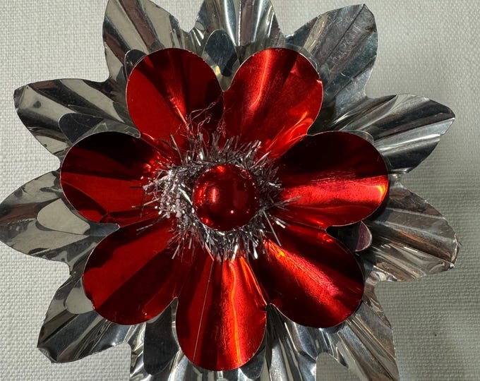 Handmade Vintage Christmas 2 Reflector Clip: Silver, Red, 4 1/4”