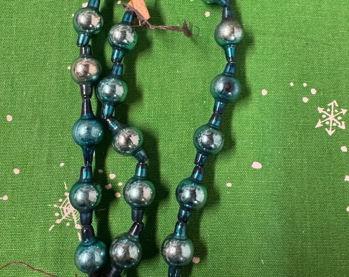 Rare Vintage Blue Mercury Glass Oblong Bead Garland: 20inches, 1940
