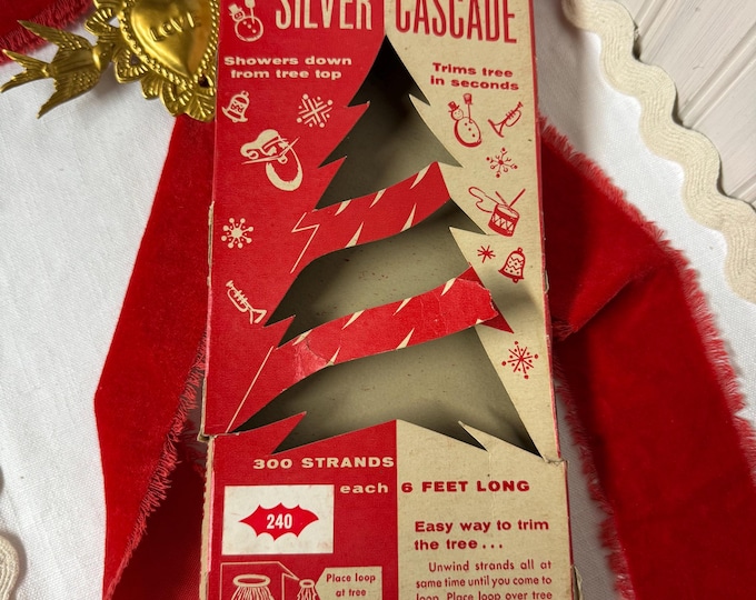 Vintage Star Light Silver Cascade Tinsel: 6-Foot Christmas Decoration