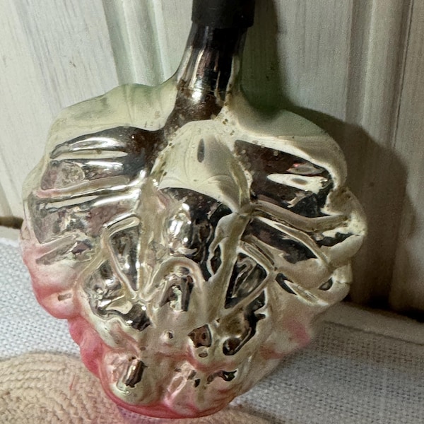 Vintage Rare Heidt 1930 Embossed Silver Leaf with Santa Ornament: Made in USA