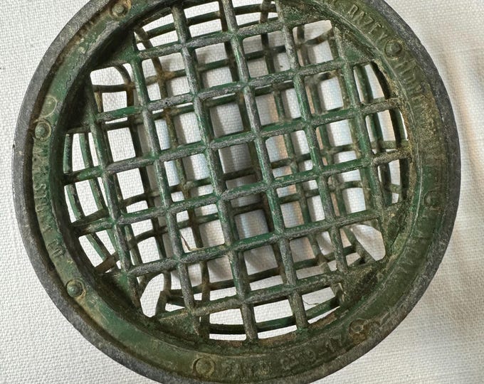 Vintage Green Metal Dazey Manufacturing Co Flower Cage Frog: 4 1/2 inches