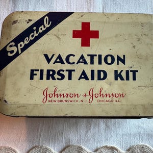 Trousse de premiers soins Johnson and Johnson Special Vacations vintage, Chicago, IL 1940