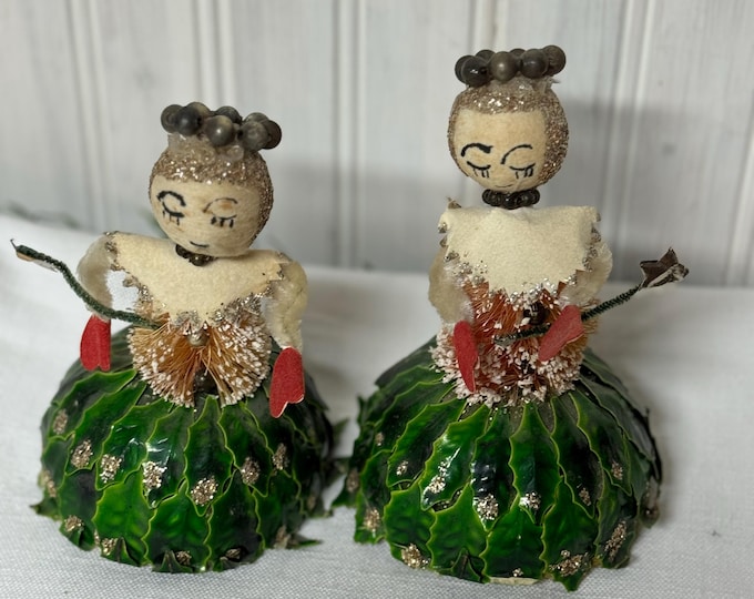 Vintage Bottle Brush Hula Dancers: Mercury Beads, Lacquered Holly Skirt, Made in Japan