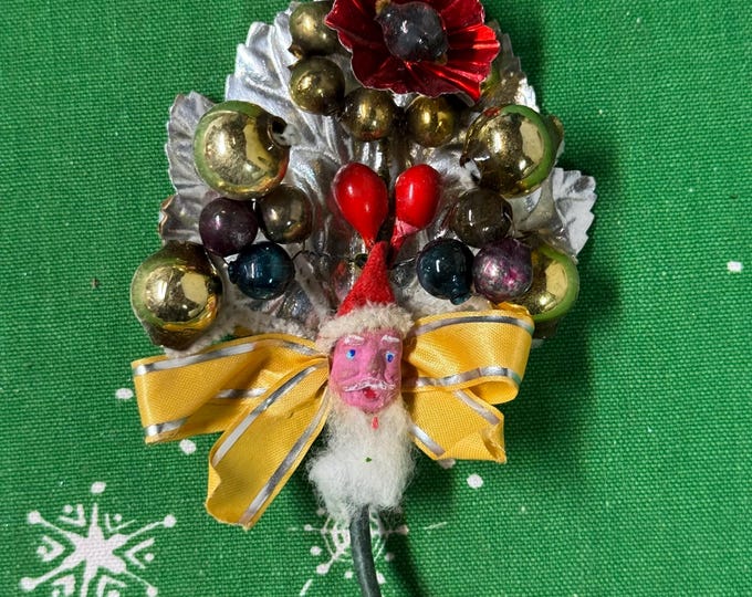 Vintage Clay Face Santa Gold Christmas Corsage Craft or Package Tie: Japan
