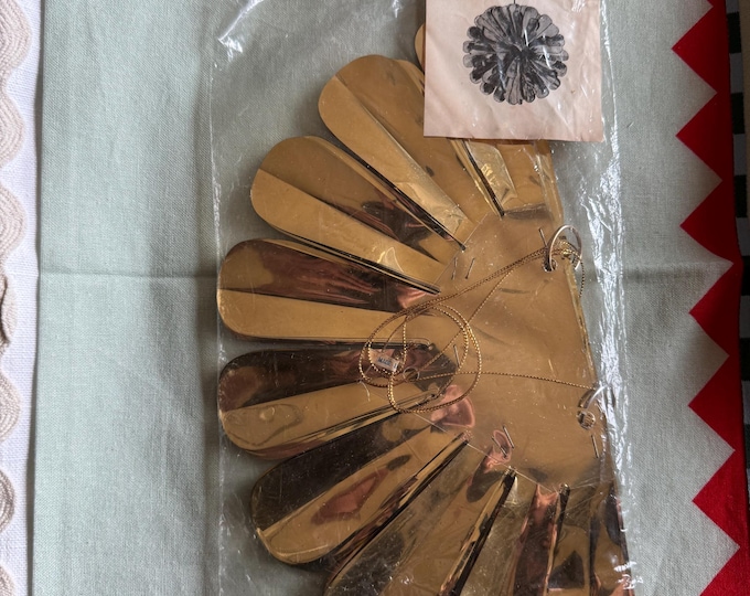 Vintage NOS WOOLWORTH Foil Starburst Decoration: Japan, 1950