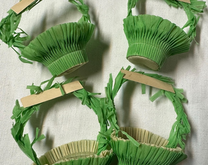 Vintage Set of 4 Crepe Green Candy or Nut Cup: 1950, Party Favor