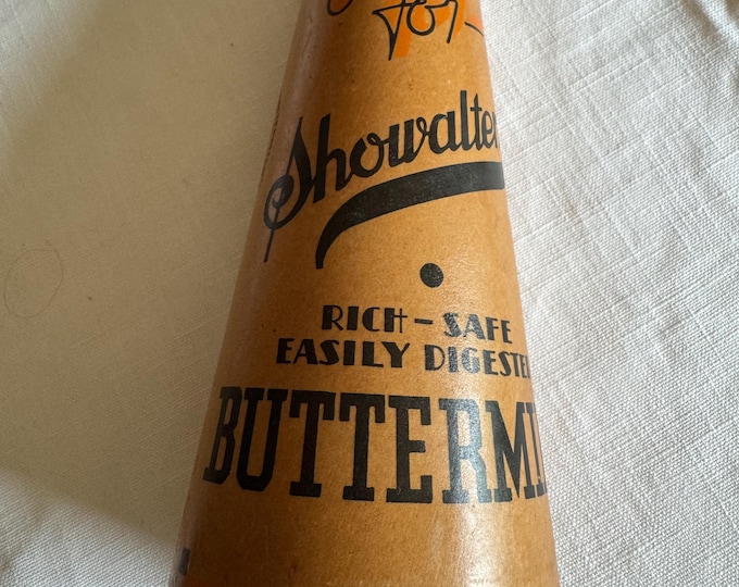 Vintage 1930’s Showalter Dairies One Quart Buttermilk Wax Cone with Top-Phoenixville, PA