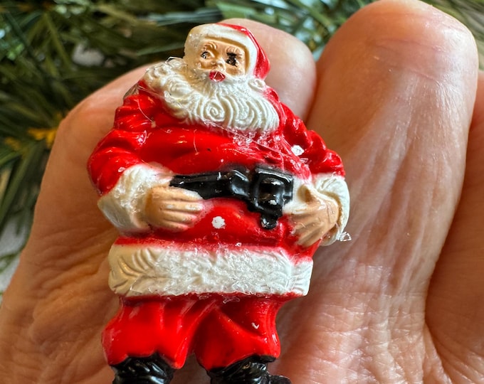 Handmade Vintage Celluloid Plastic Santa Ring: 1940