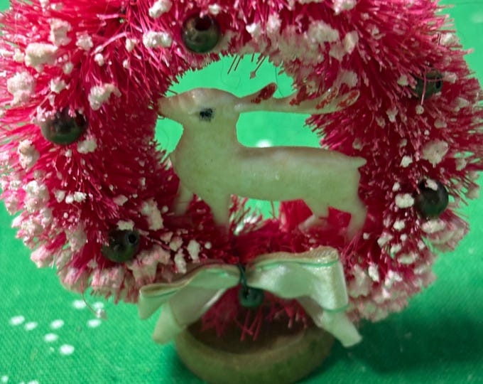 Vintage Hot Pink Bottle Brush Wreath with Reindeer and a Stand: 3 1/2 “, 1950s, Japan
