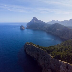 Mallorca Dream – pełna duszy podróż na Majorkę w formie opowieści w formacie PDF + 4 artystyczne pocztówki. Dar uczuć, piękna i pamięci. Produkt cyfrowy