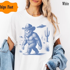 Vintage Bigfoot Cowboy Shirt UFO Western Comfort Colors Tee Funny Sasquatch Alien Cryptid T-Shirt for Cryptozoologist or Camper Gift