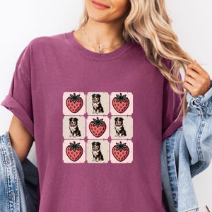 Australian Shepherd Strawberry T-Shirt - Cute Dog Fruit Pattern Tee - Adorable Aussie Grid Shirt - Summer Pet Lover Gift for Dog Moms & Dads