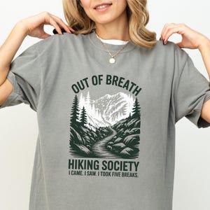 Camiseta divertida de senderismo - Camiseta de aventura en la montaña - Camiseta gráfica de trekking al aire libre - Regalo para amantes de la naturaleza