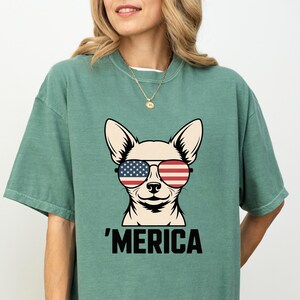 Chihuahua American Flag Shirt - Cute USA Pup Tee - Patriotic Dog Lover T-Shirt - 4th of July Chihuahua Gift Chihuahua owner gift