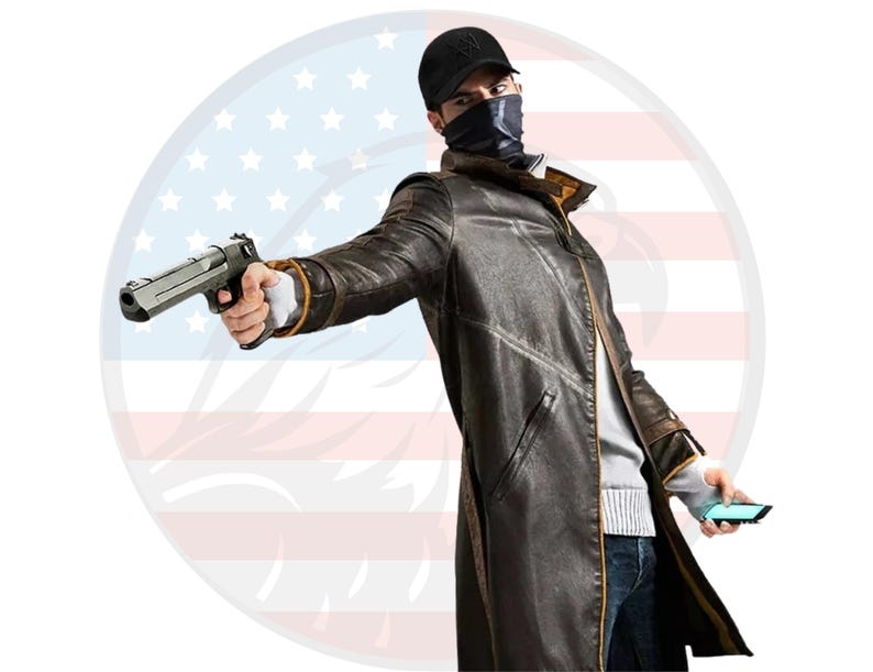 Pu&ograve; includere: Una persona con berretto nero e copricapo, che indossa un cappotto di pelle marrone, che tiene in mano una pistola d'argento e uno smartphone. Lo sfondo presenta un disegno circolare con la bandiera americana.