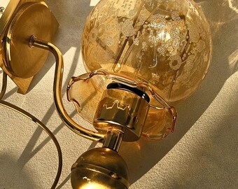Vintage Brass Wall Sconce – Hollywood Regency Glass Globe Lamp
