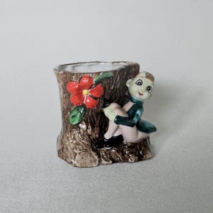 Vintage vas med älvfigur: Keramik från mitten av århundradet, tillverkad i Japan