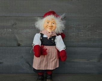 Norwegian Gnome Figurine: Detailed Christmas Decor