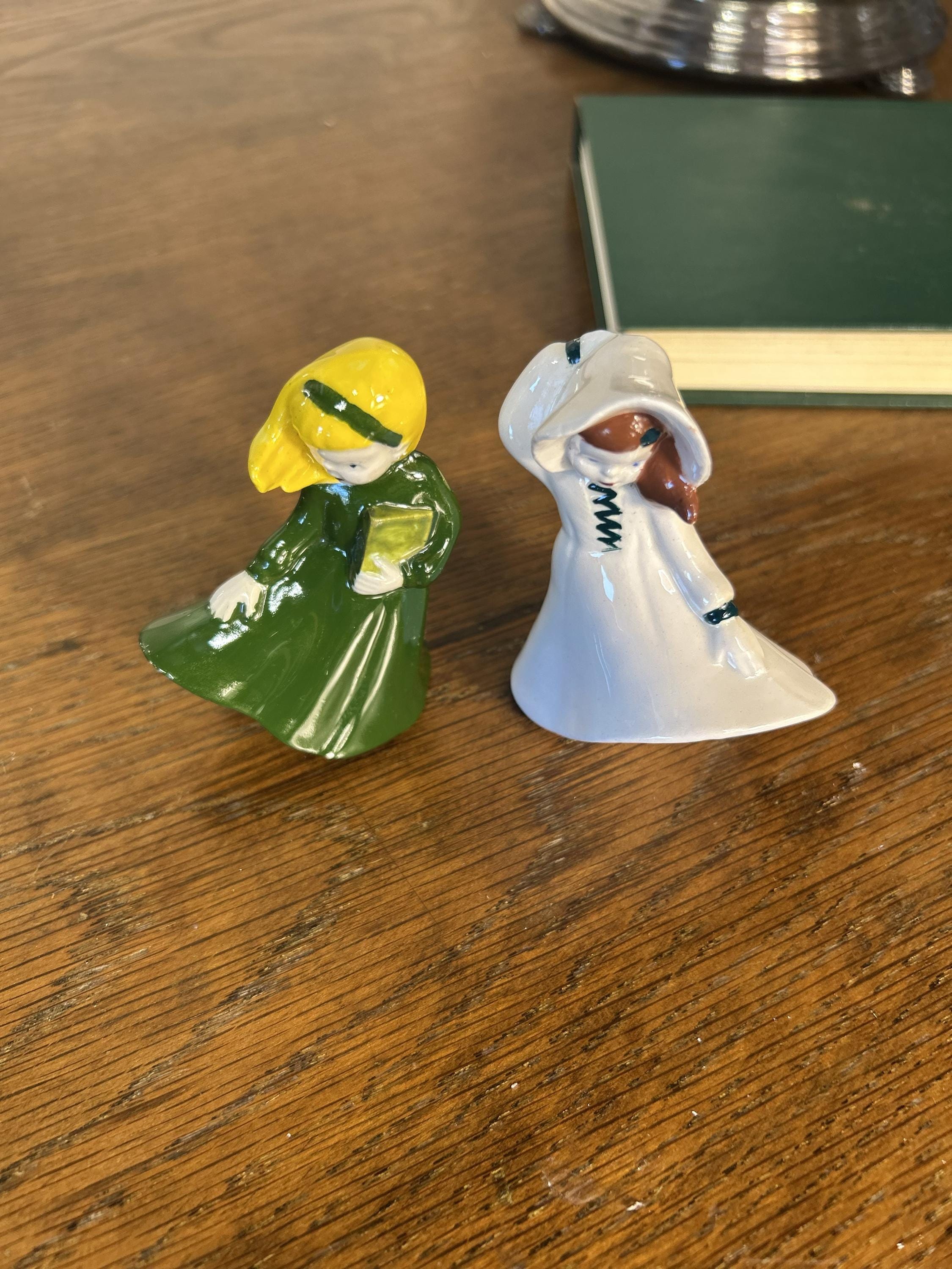 アンティーク ペア フィギュリン Pair of Vintage Porcelain Figurines - Etsy 日本